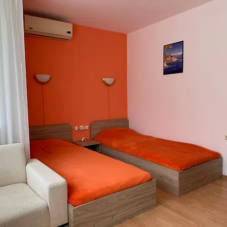 The Sunny Spot Sluneční pobřeží